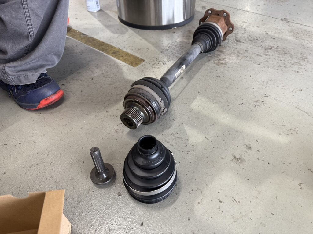 ドライブシャフトブーツ修理・交換