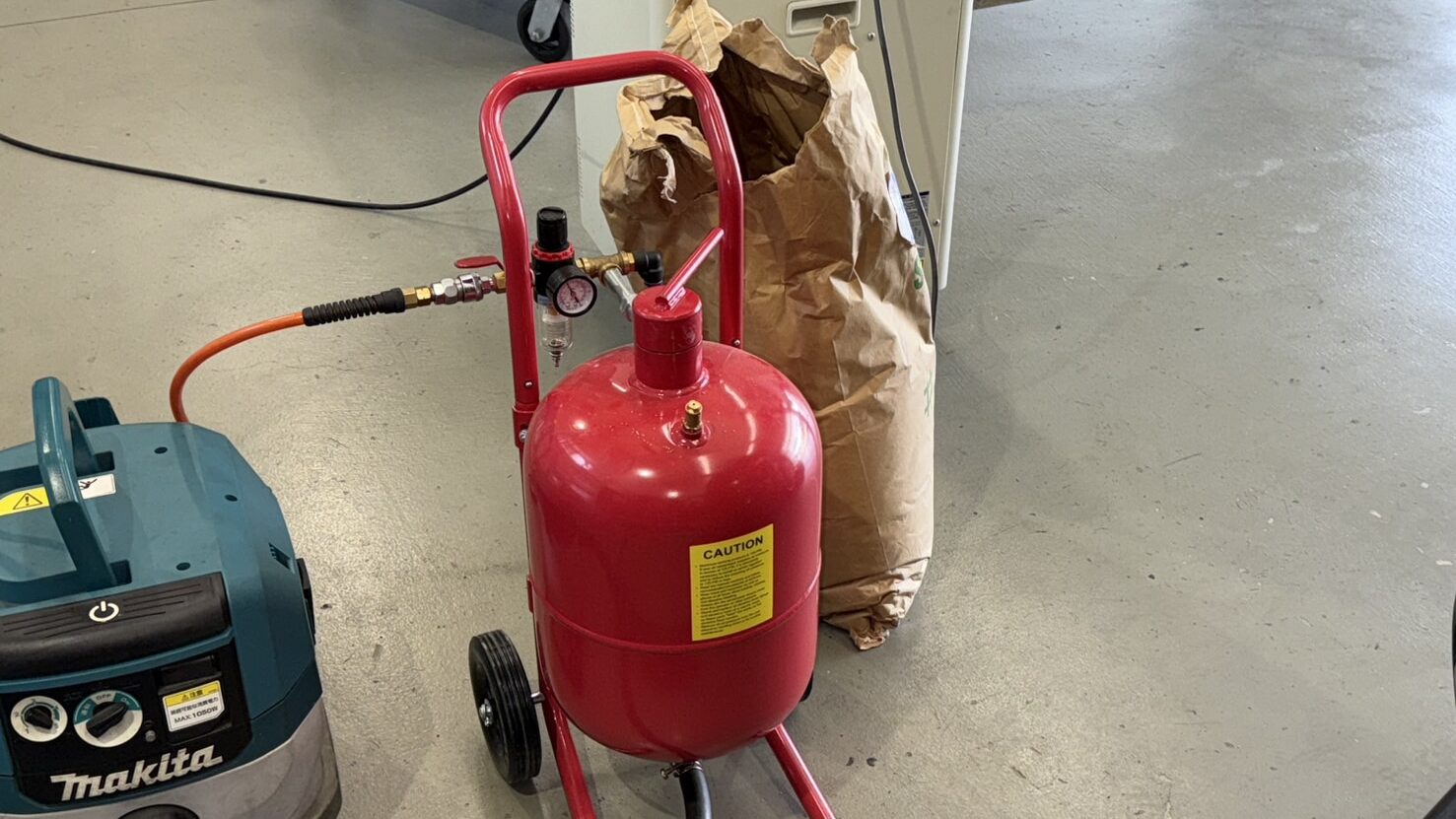 ウォールナットブラスト