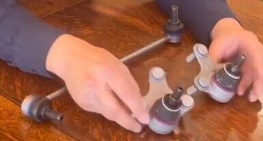 ボールジョイントとスタビリンク